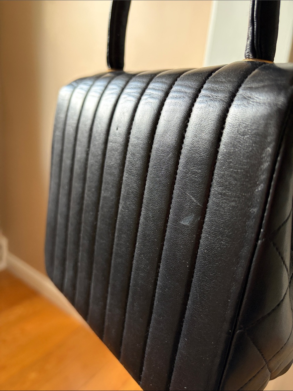 CHANEL vintage vertical top handle - Picture 7 of 15